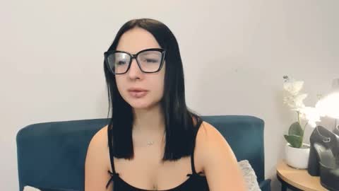 taliasensitive online show from February 2026 06:42:02 AM