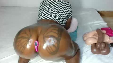 butterflyass online show from May 2026 03:00:02 AM
