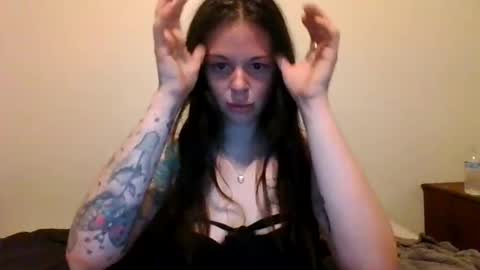 Lily Rhoades online show from March 2026 08:19:02 AM