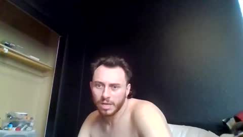 tallhungcloudyy online show from June 2026 02:33:01 PM