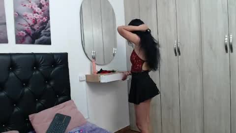 Hi im sara online show from April 2026 01:04:01 PM