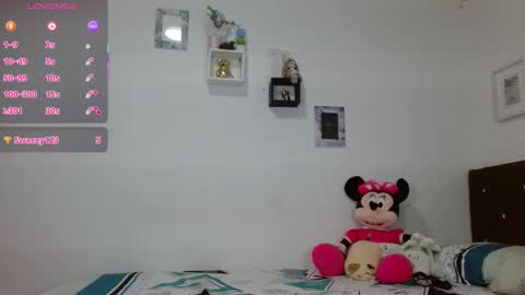 Snapshot of tamara_lemick chatting on December 2025 02:47:01 PM Tamara Lemick online show from December 2025 02:47:01 PM