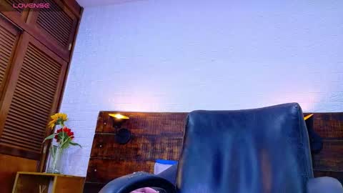    online show from December 2025 11:48:02 AM