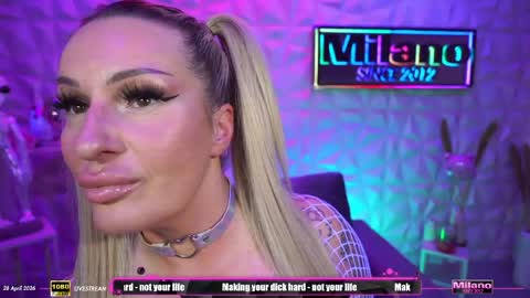 Snapshot of tamaramilano chatting on April 2026 08:19:02 AM TamaraMilano online show from April 2026 08:19:02 AM