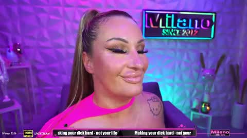 Snapshot of tamaramilano chatting on May 2026 07:37:02 AM TamaraMilano online show from May 2026 07:37:02 AM