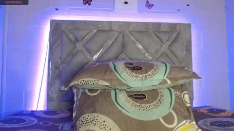 Snapshot of tami_vega chatting on May 2026 12:32:01 PM Tamy Vega online show from May 2026 12:32:01 PM