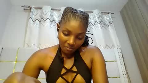 Snapshot of tamia538235 chatting on February 2025 06:48:01 PM tamia online show from February 2025 06:48:01 PM