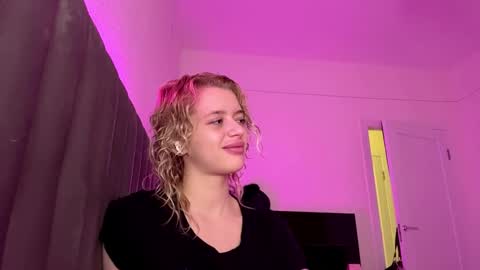 Snapshot of tamiedelagado chatting on November 2025 07:30:02 AM Stacy online show from November 2025 07:30:02 AM