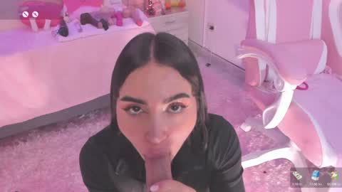 Snapshot of tammy_w chatting on December 2024 10:45:01 PM Tammy online show from December 2024 10:45:01 PM