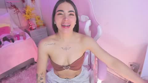 Snapshot of tammy_w chatting on December 2024 08:08:01 PM Tammy online show from December 2024 08:08:01 PM