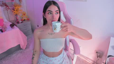 Snapshot of tammy_w chatting on December 2024 08:39:01 PM Tammy online show from December 2024 08:39:01 PM