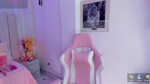 Snapshot of tammy_w chatting on January 2025 11:34:02 PM Tammy online show from January 2025 11:34:02 PM