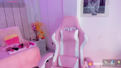 Snapshot of tammy_w chatting on March 2025 04:50:02 AM Tammy online show from March 2025 04:50:02 AM