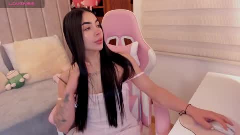 Snapshot of tammy_w chatting on September 2025 05:18:02 PM Tammy online show from September 2025 05:18:02 PM