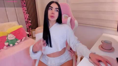 Snapshot of tammy_w chatting on November 2025 06:12:01 PM Tammy online show from November 2025 06:12:01 PM