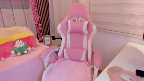 Snapshot of tammy_w chatting on December 2025 08:40:01 PM Tammy online show from December 2025 08:40:01 PM