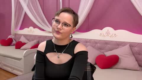 Tammy Mays online show from September 2025 07:17:02 PM