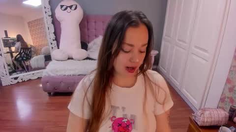 Tammara  online show from November 2025 05:39:01 AM