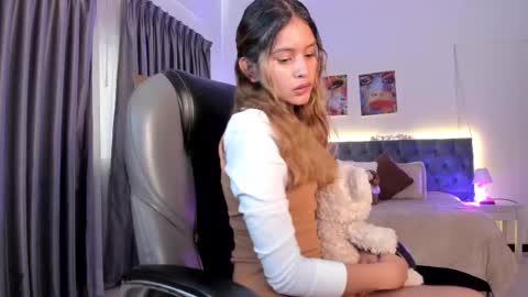 Tamy  online show from October 2025 07:58:02 PM