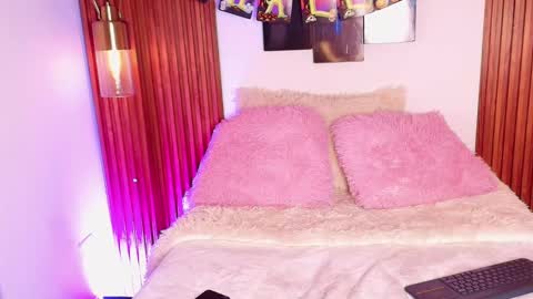 Snapshot of tamyblue_ chatting on October 2025 02:05:01 PM BLUE online show from October 2025 02:05:01 PM