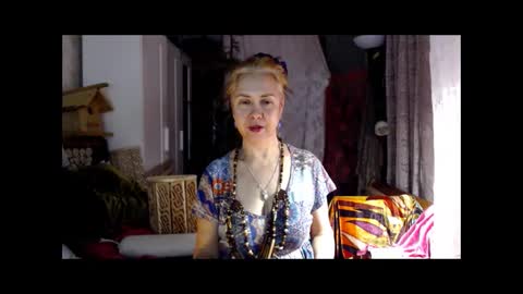 Milena online show from November 2025 03:01:02 PM