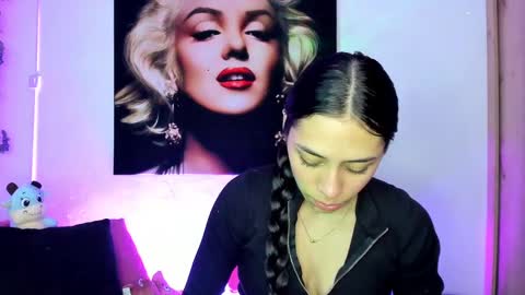 tania06 online show from November 2025 01:33:02 PM