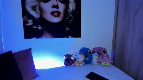 tania06 online show from December 2025 01:20:02 PM