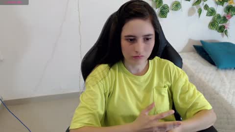 Tania  online show from February 2025 05:51:02 PM