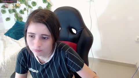 Tania  online show from March 2025 05:35:02 PM