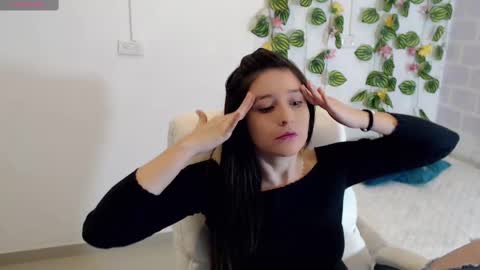 Tania  online show from October 2025 02:56:01 PM