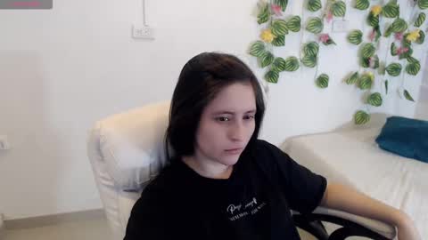 Tania  online show from December 2025 04:36:01 PM