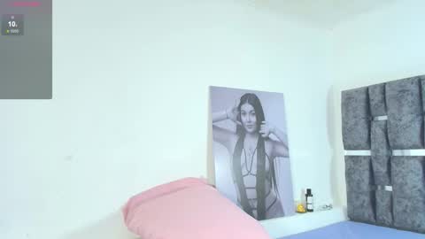 Snapshot of taniamilan chatting on November 2025 02:49:02 PM Tania online show from November 2025 02:49:02 PM