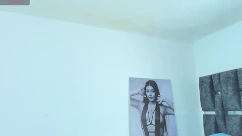 Snapshot of taniamilan chatting on November 2025 10:59:01 AM Tania online show from November 2025 10:59:01 AM