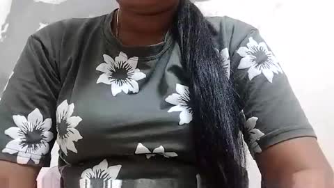 Snapshot of taniya_roy4628 chatting on April 2026 02:25:02 AM taniya_roy4628 online show from April 2026 02:25:02 AM