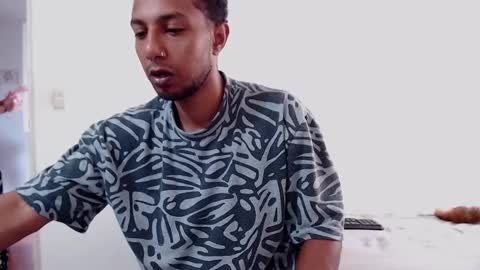 Snapshot of tantricroots chatting on February 2025 03:32:02 PM Angeline Follow online show from February 2025 03:32:02 PM