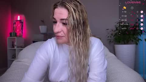 Snapshot of tanya_acid chatting on October 2025 11:44:01 AM Tanya acid online show from October 2025 11:44:01 AM