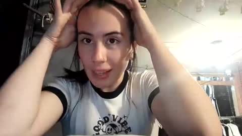 Snapshot of tara_joi chatting on January 2025 11:41:01 PM Tara online show from January 2025 11:41:01 PM