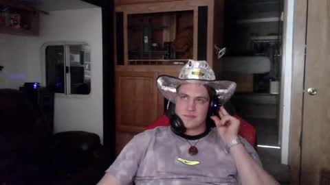 Snapshot of tarus333 chatting on February 2026 06:35:01 AM tarus333 online show from February 2026 06:35:01 AM