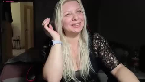 Tasha  Moon online show from April 2026 06:10:02 PM