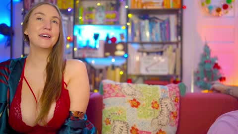 Snapshot of task_manager chatting on December 2024 01:57:02 PM Vivian  Clark online show from December 2024 01:57:02 PM