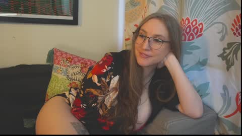 Snapshot of task_manager chatting on October 2025 01:43:02 PM Vivian  Clark online show from October 2025 01:43:02 PM