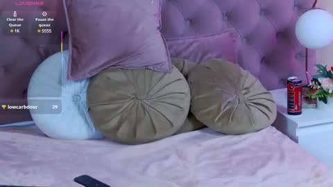 Snapshot of tasteofdivine chatting on January 2025 07:34:01 PM tasteofdivine online show from January 2025 07:34:01 PM