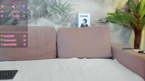 Snapshot of tasteofdivine chatting on January 2025 06:36:02 PM tasteofdivine online show from January 2025 06:36:02 PM