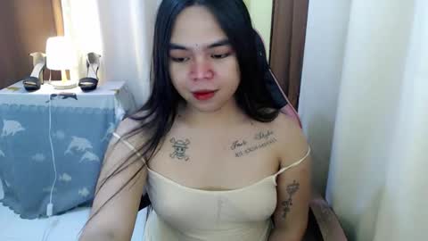 Sandra online show from October 2025 06:15:01 PM