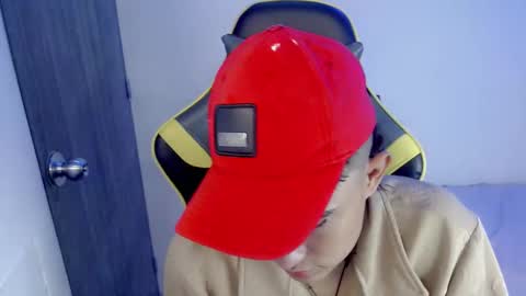 Snapshot of tatannn_ chatting on November 2025 06:30:02 PM T A T A N online show from November 2025 06:30:02 PM