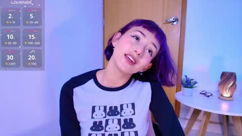 Snapshot of tati_cardenas chatting on May 2026 11:43:02 PM AME online show from May 2026 11:43:02 PM