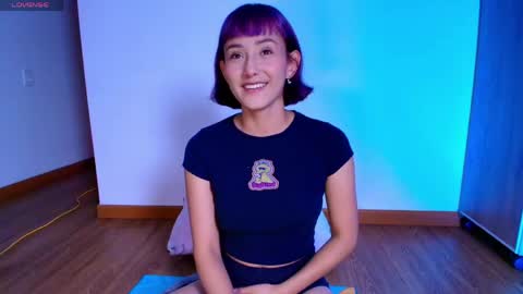 Snapshot of tati_cardenas chatting on June 2026 06:29:02 AM AME online show from June 2026 06:29:02 AM