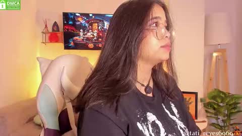 Snapshot of tati_reyes chatting on October 2025 11:27:01 AM Tatiana --- Schedule Monday to Sundays 800 to 200 UTC-5 online show from October 2025 11:27:01 AM