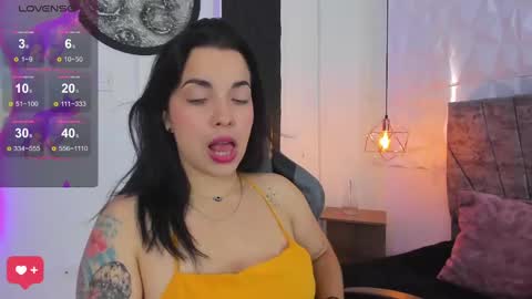 Snapshot of tatiana_sc chatting on September 2025 01:46:01 PM Tatiana SC online show from September 2025 01:46:01 PM