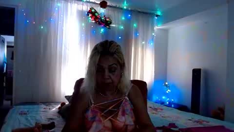tatiana giraldo online show from December 2025 08:13:02 PM